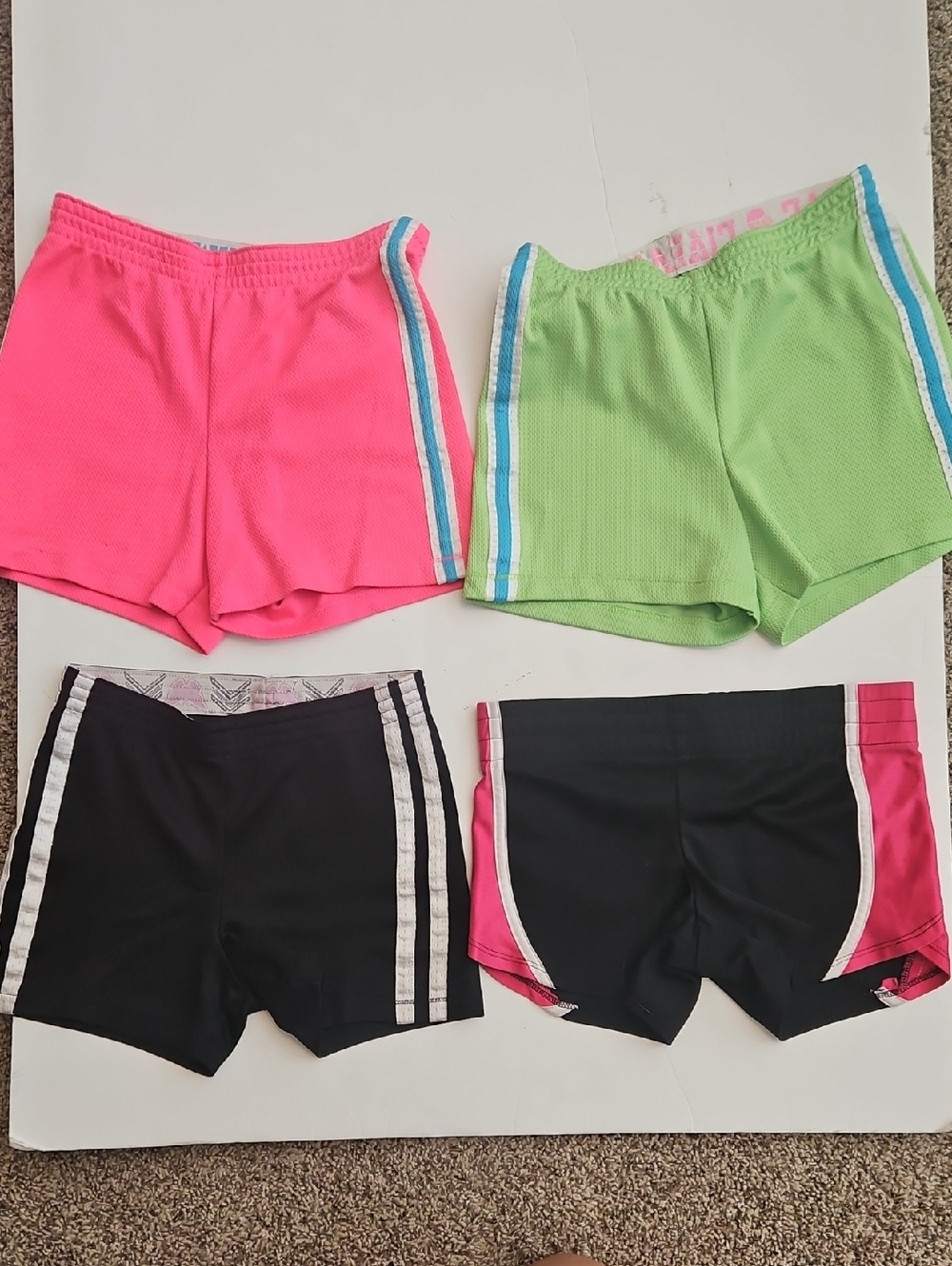 Girls set of 4 pairs of shorts